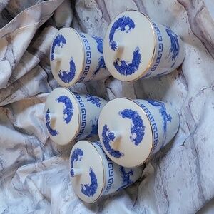 Darchung Blue & White vintage tea cups with lids.  5 in set